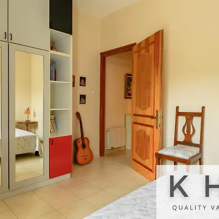 Anna's Quiet In Village! Apartament