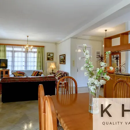 Apartment Anna's Quiet In Village! *